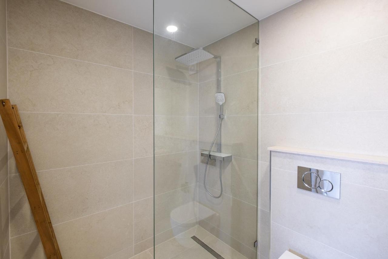Beach Praia - Sleep 5 - Pool - Free Wi-Fi - Air Con Албуфейра Екстериор снимка